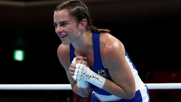 Skye Nicolson will fight in the quarter-finals on Wednesday night, a win putting her in medal contention.