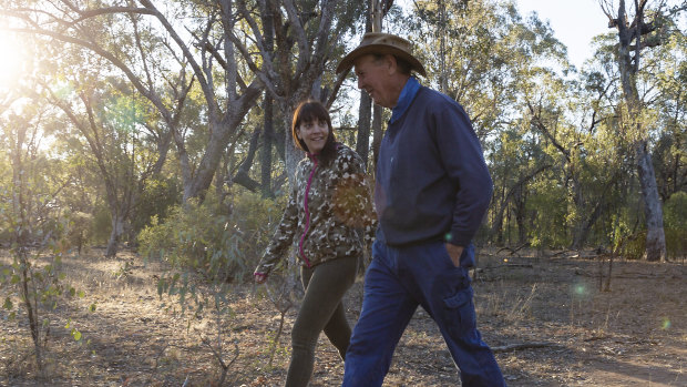 Dr Valentina Mella from the University of Sydney and farmer Robert Frend in Gunnedah, NSW.