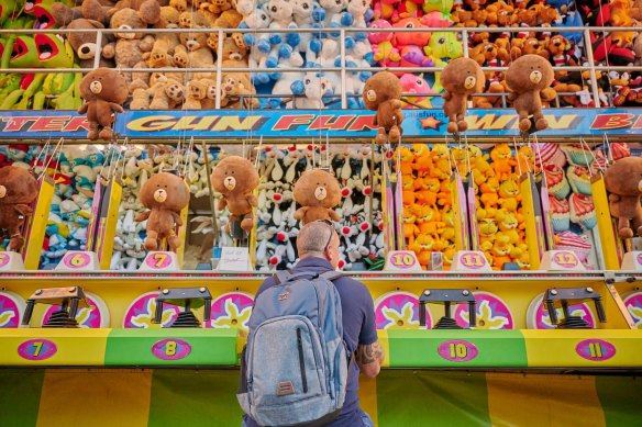 Sideshow Alley: so many fun ways to lose your money.
