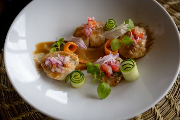The hotel restaurant concentrates on seafood and locally sourced ingredients.