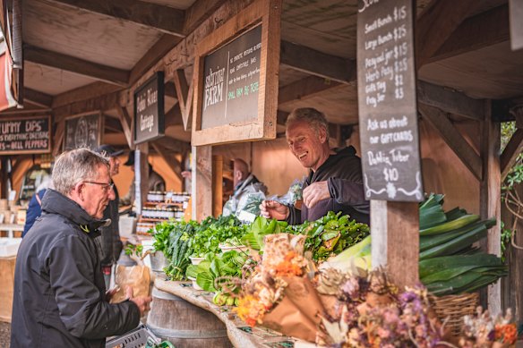 Mercado de fazendeiros da vila de Matakana – Construa e eles virão.