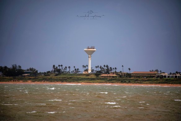 Residents in the state’s north are preparing for cyclone Zelia to cross the coast on Friday evening. 