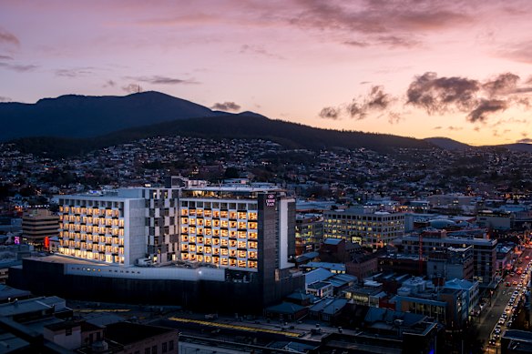 Crowne Plaza Hobart. 