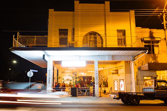 Anteriormente uma garagem, a Thornbury Picture House tornou-se um ponto de encontro popular para os habitantes locais desde a sua inauguração em 2018.