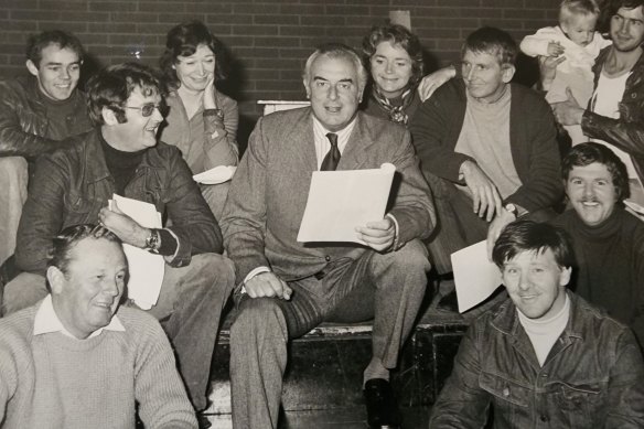 It’s Time: Norris, to the right of Gough Whitlam, at the recording of Labor’s 1972 campaign ad.