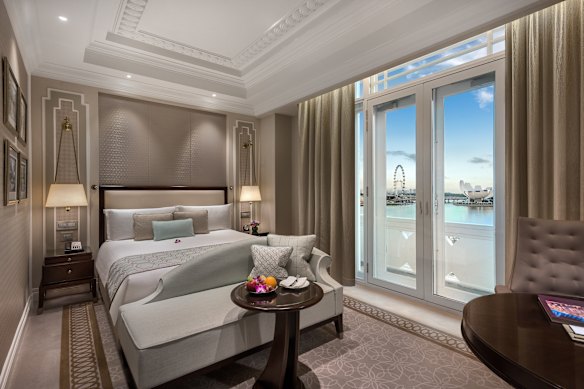 A Marina Bay Room – the same as a Quay Room the writer stayed in, just with a different view.