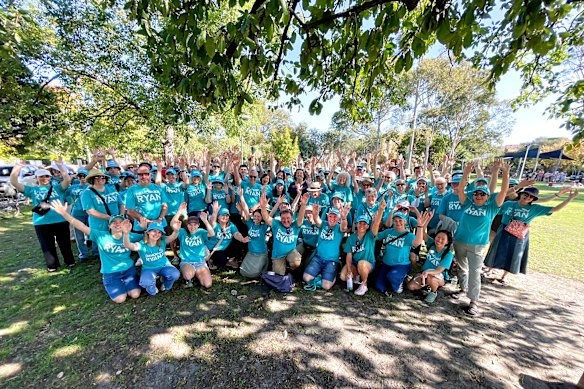 Independent member for Kooyong Monique Ryan on the campaign trail over the weekend with volunteers. 