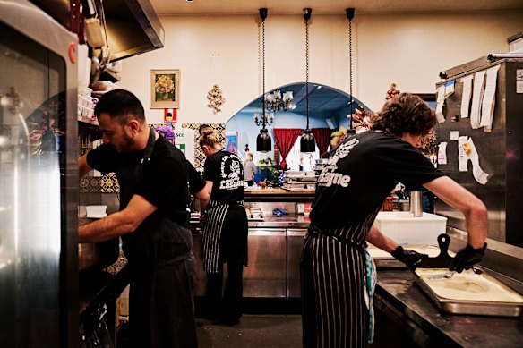 Staff at 1800 Lasagne will have the federal government pick up some of the money they are owed. 