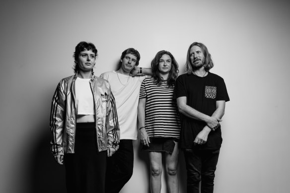 Melbourne band Flyying Colours make shoegaze look effortlessly cool.