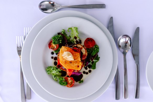The food on board ranges from alfresco barbecues to a la carte captain’s dinners. 
