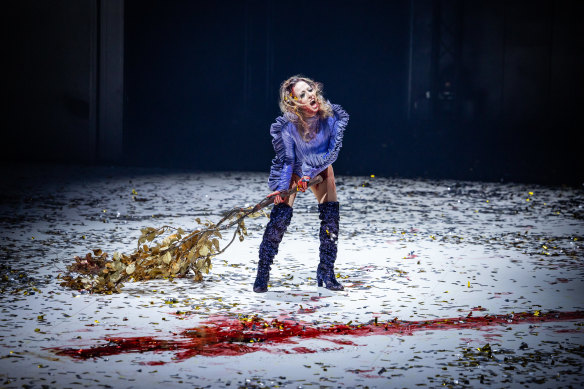 Jane Sheldon as Ishtar.