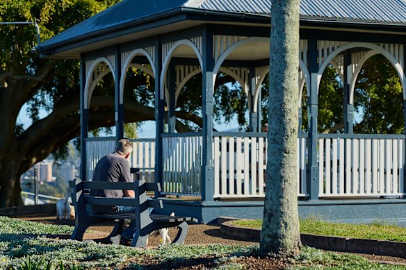 The familiar shelter at the top of Highgate Hill Park.