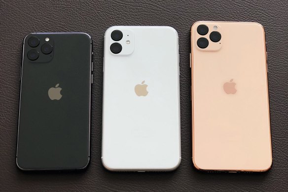 Renders of the 2019 iPhones by designer Ben Geskin, based on leaks. 