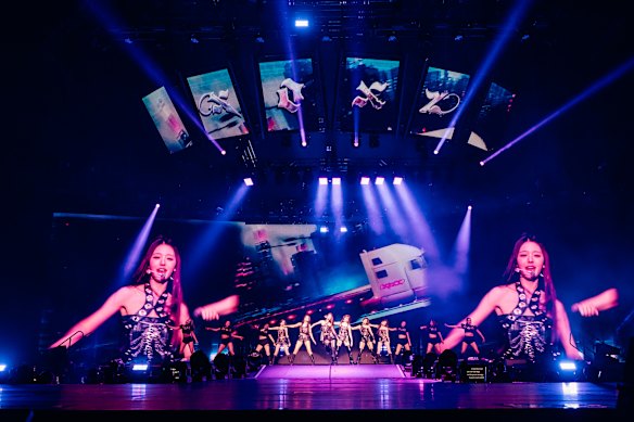 IVE in action, live in Sydney at Qudos Bank Arena.