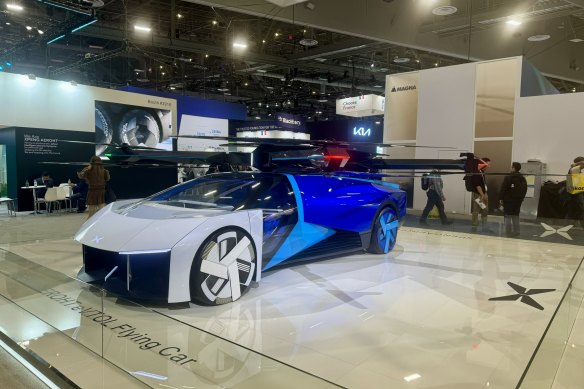 Asia’s largest flying car manufacturer, XPeng Aeroht, has shown off its new flying car at CES in Las Vegas.