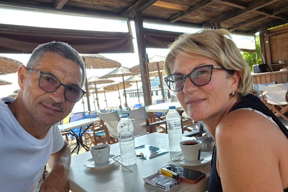 Ljubiša Karović è stato salvato dall'essere risucchiato dall'aereo Ryanair da sua moglie, Svetlana Grković.