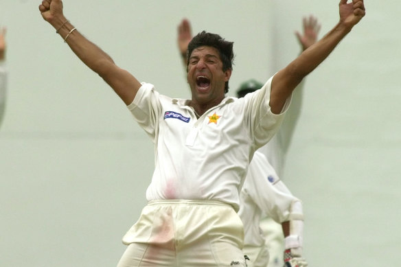Wasim Akram celebrates a wicket in 2000, during his playing days for Pakistan.