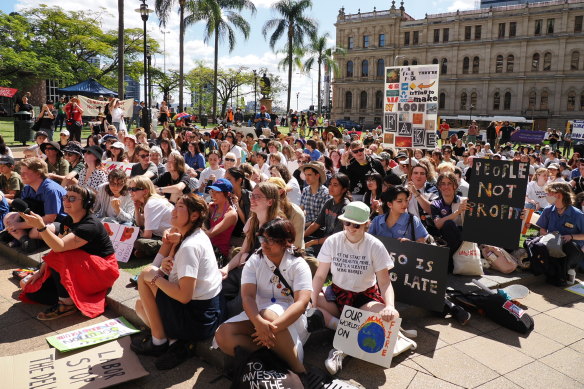 School Strike 4 Climate marchers headed to Queensland Parliament again last Friday, calling out – among other things – the state government’s emissions targets.