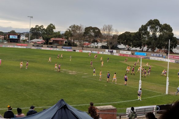 Eight VFL teams, including three that are affiliated with AFL clubs, are hopeful of getting the season started in some form in 2020.