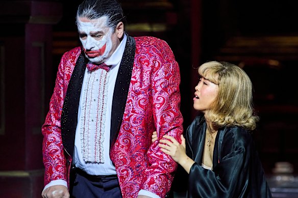 Dalibor Jenis as Rigoletto and Gemma Nha as Gilda.