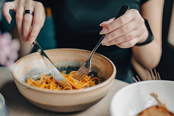 Spaghetti with a knife? Why not.