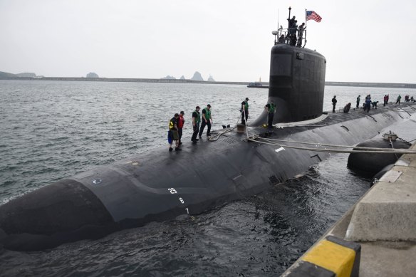 Nine US politicians insist it is possible to supply Australia with Virginia-class nuclear-powered submarines.