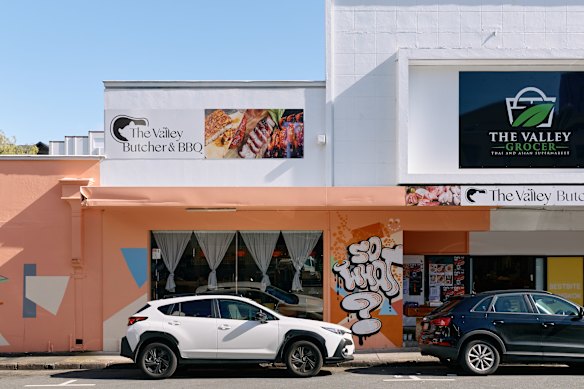 So What Stereo hides in plain sight on Little Street in the Valley.