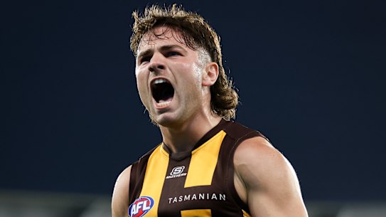 Nick “the Wizard” Watson is on fire early.