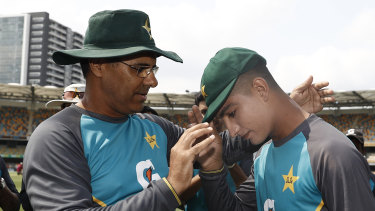 Pakistan great Waqar Younis, here presenting 16-year-old Naseem Shah with his first Test cap, is urging international cricket not to turn their back on his country.