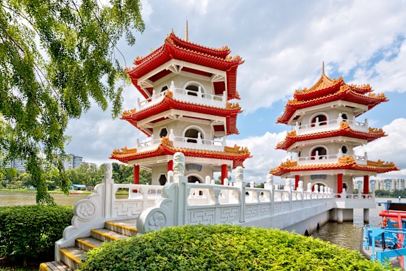 A pair of pagodas is a distinctive feature of Singapore’s splendid Chinese Gardens.