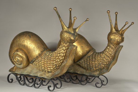 Unknown artisan, pair of signs from the snail merchant “Lazare Successors”.