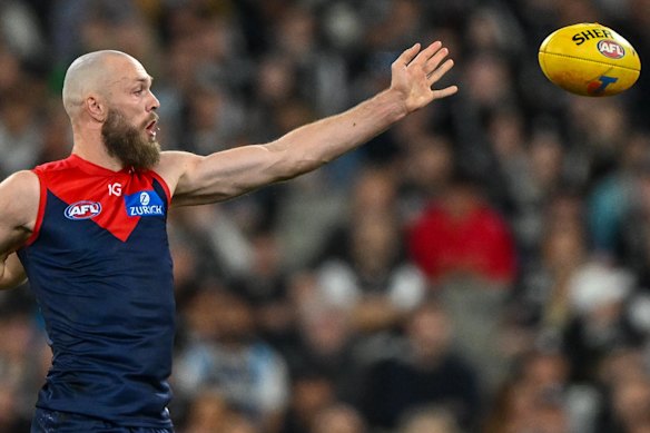 En la primera ronda, Max Gawn será el último hombre en pie en el mediocampo repleto de estrellas que llevó a Melbourne al título de la Premier League en 2021. 