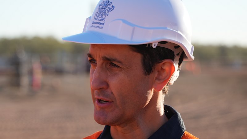 Albanese government unmoved by Crisafulli’s oil play in Queensland