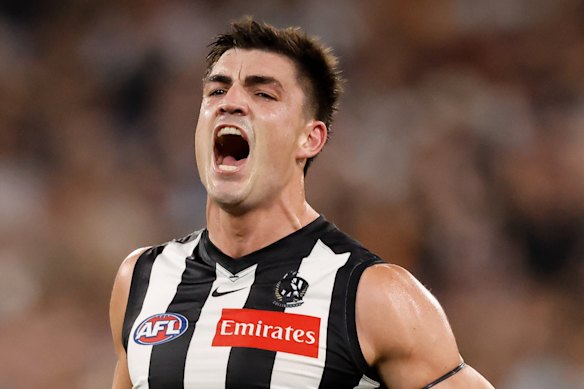 Brayden Maynard has re-signed with  the Magpies for four more years 