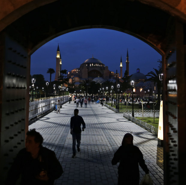 In Istanbul, people rush to break their fast on the first day of Ramadan.