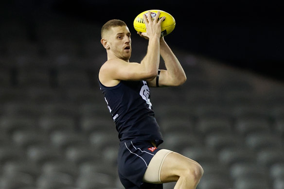 Liam Jones has retired from AFL after expressing hesitancy over taking the COVID-19 vaccine.