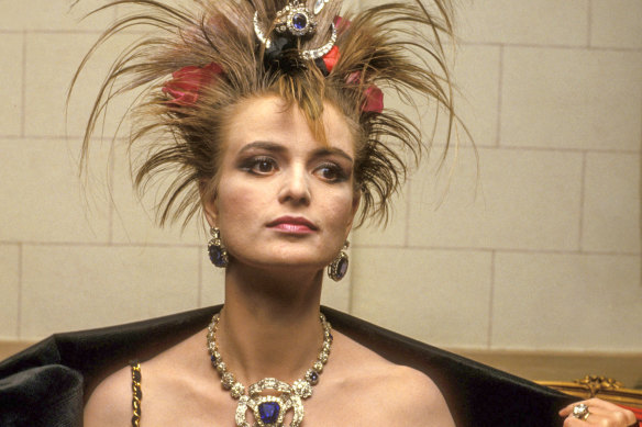 À l'époque punk : la princesse Gloria von Thurn und Taxis à l'hôtel Waldorf de New York, New York, en 1987.