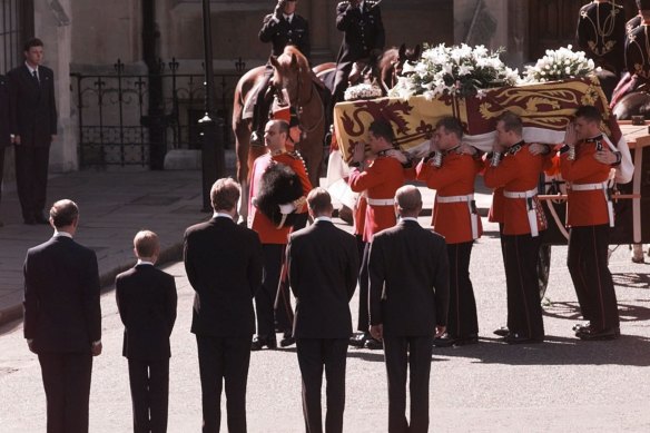 The scenes were reminiscent of Princess Diana’s funeral procession 25 years ago, when princes William and Harry followed their mother’s coffin.