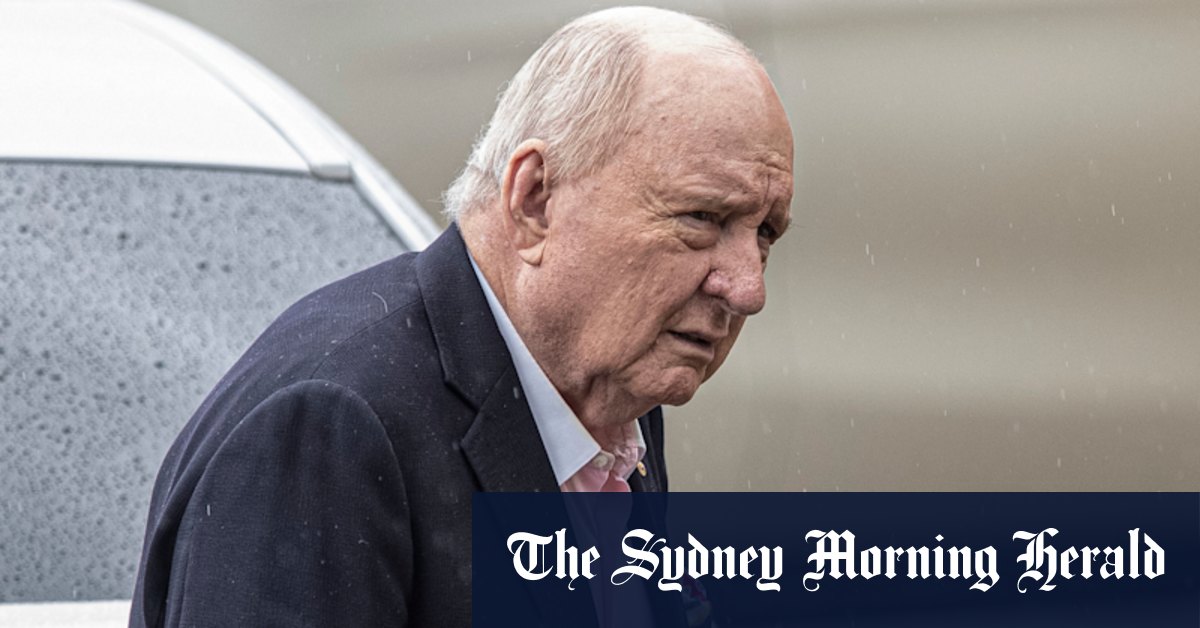 Alan Jones attends schoolboy reunion as fresh assault allegations emerge - Vimarsana News
