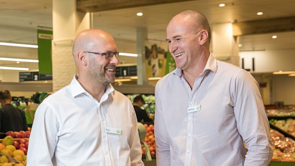 Woolworths' digital and payments boss Paul Monnington (left) and Double Bay store manager Mathew Walsh. 