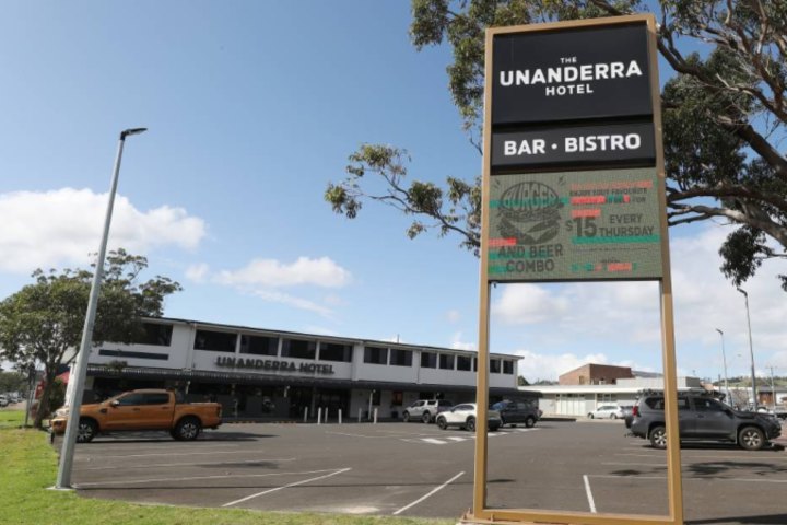 The Unanderra  Hotel was bought by Oscars Hotels for $14.5m