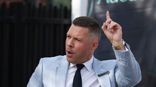 Jellis Craig Port Phillip auctioneer Michael Hingston worked hard to get the bidding going in St Kilda’s Havelock Street. 