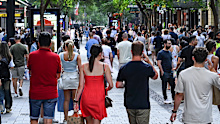 Younger Australians are missing out on gaining a stable financial foothold, a new report warns.