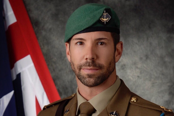 Heston Russell, a former SAS commando who served in Afghanistan, speaks to Druery in the video.