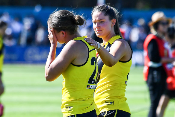 Ellie McKenzie leaves the field in tears after Richmond’s finals exit.