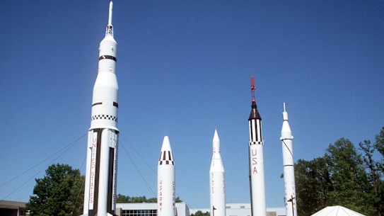 (dpa files) - Different types of rockets and missiles of NASA and the US army stand in front of the NASA space flight centre in Huntsville, Alabama/USA, 2001. Photo by: Jerzy Dabrowski/picture-alliance/dpa/AP Images .