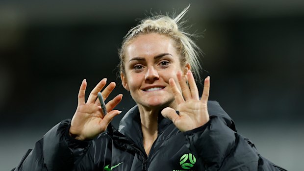 Ellie Carpenter played under Montemurro in France.