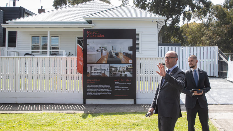 Bidders seeking park life push Northcote family home to $2,481,000 at auction