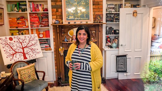 Tonya Scibilia wants to highlight the mental health impact on people living alone during lockdown.