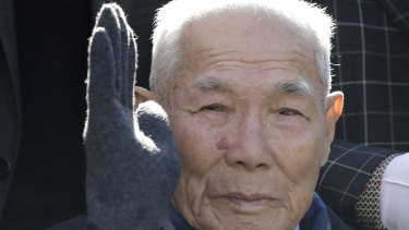 South Korean Lee Chun-sik, a 94-year-old victim of forced labour during Japan's colonial rule of the Korean Peninsula before the end of World War II, outside the Supreme Court in Seoul.
